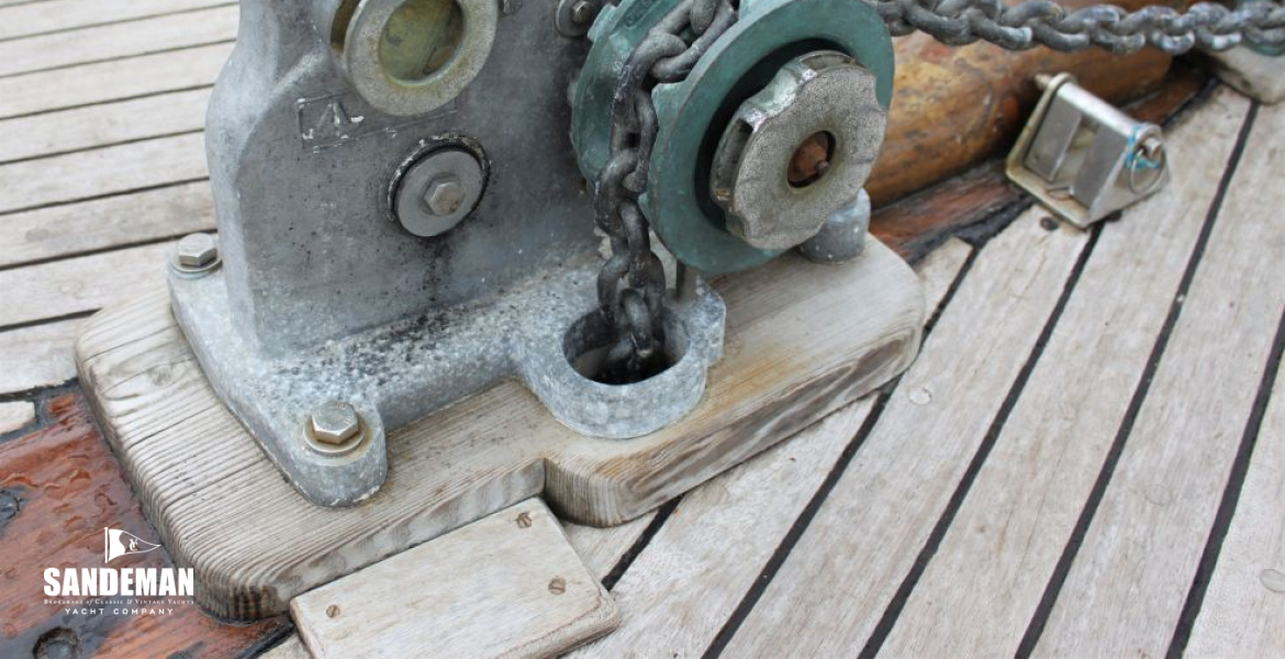 Simpson-Lawrence windlass