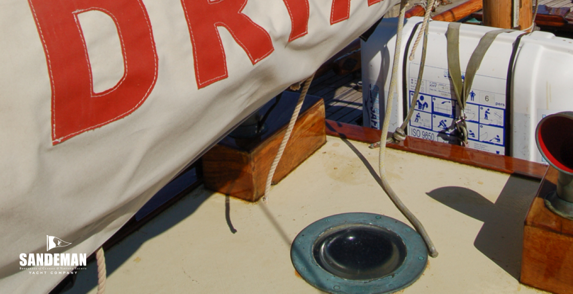 View forward to mast