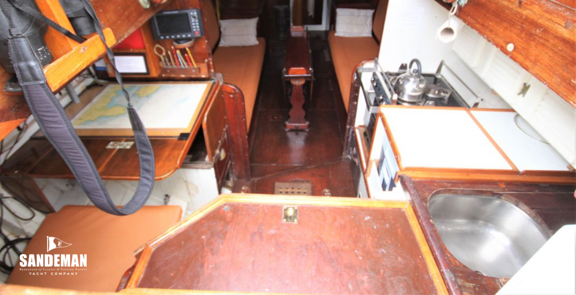Accommodation overview from companionway