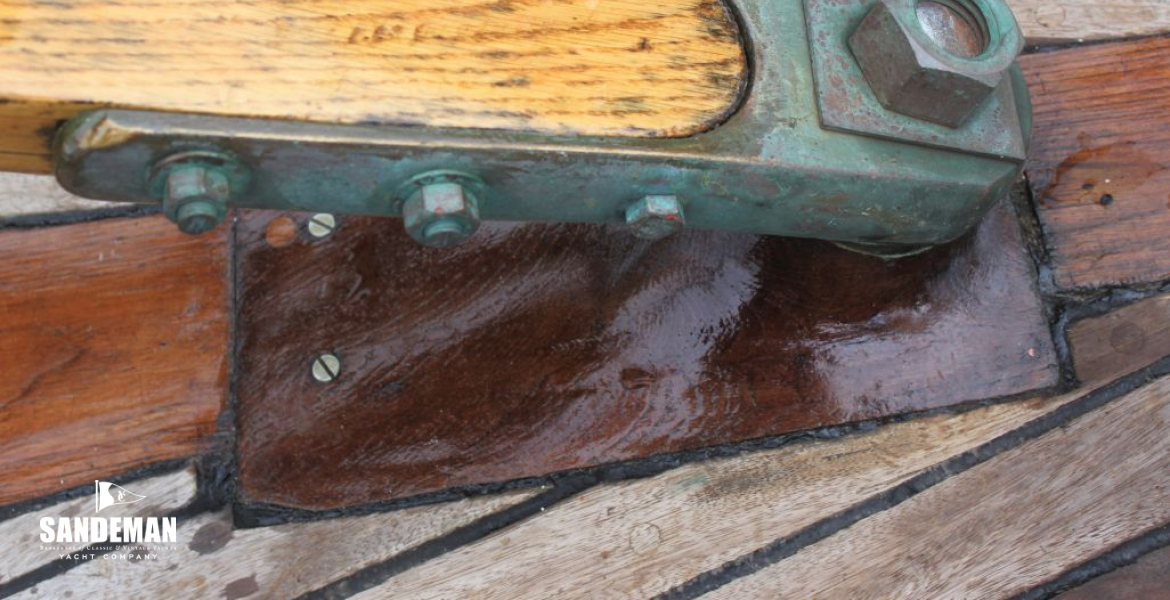 Rudder head