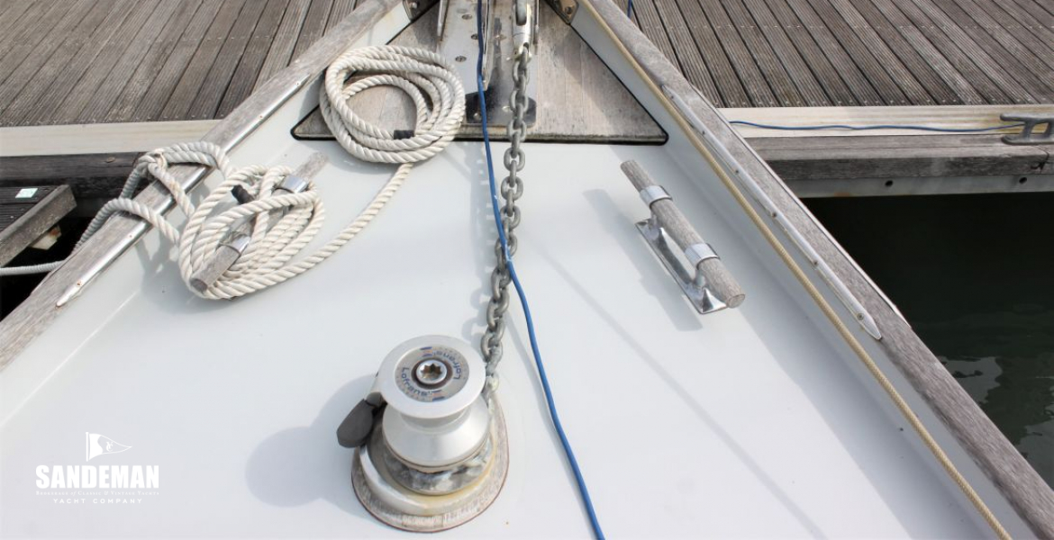 Foredeck details