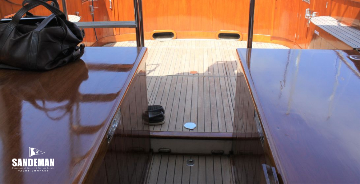 Loggia to aft deck