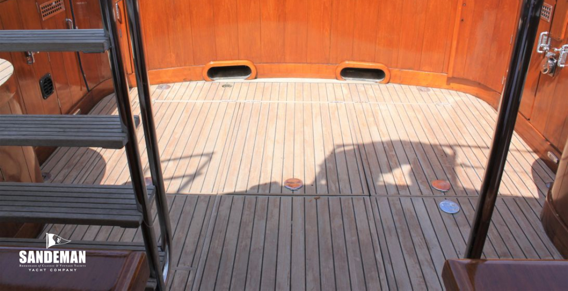 Aft deck view aft