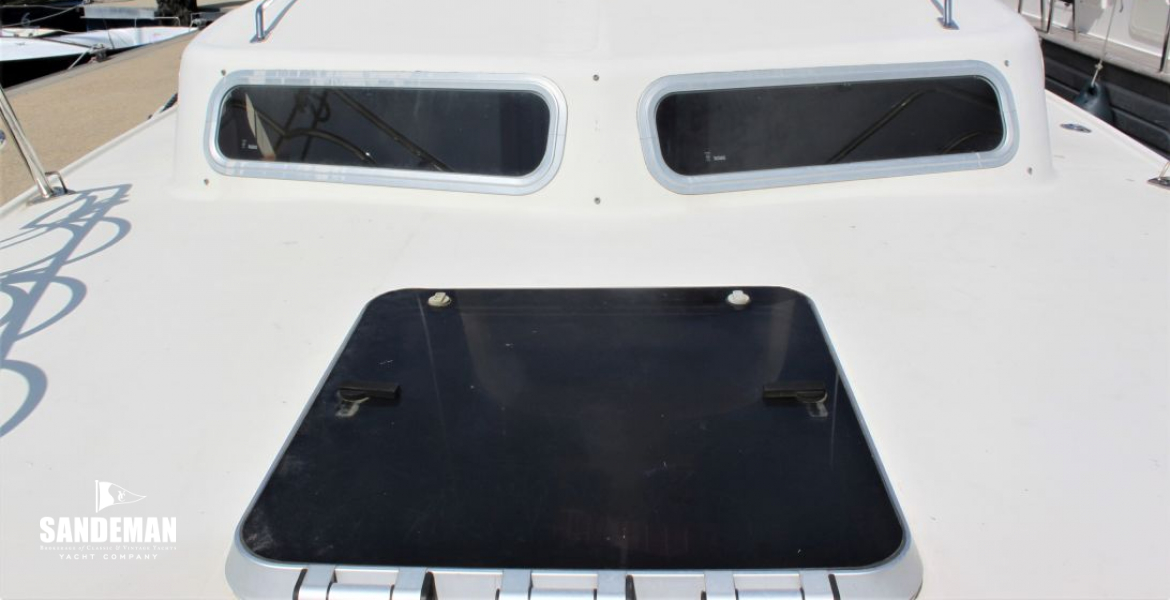 Foredeck view aft