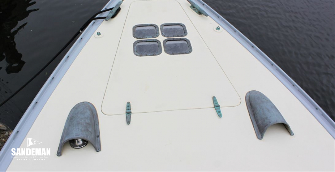 Foredeck  view fwd