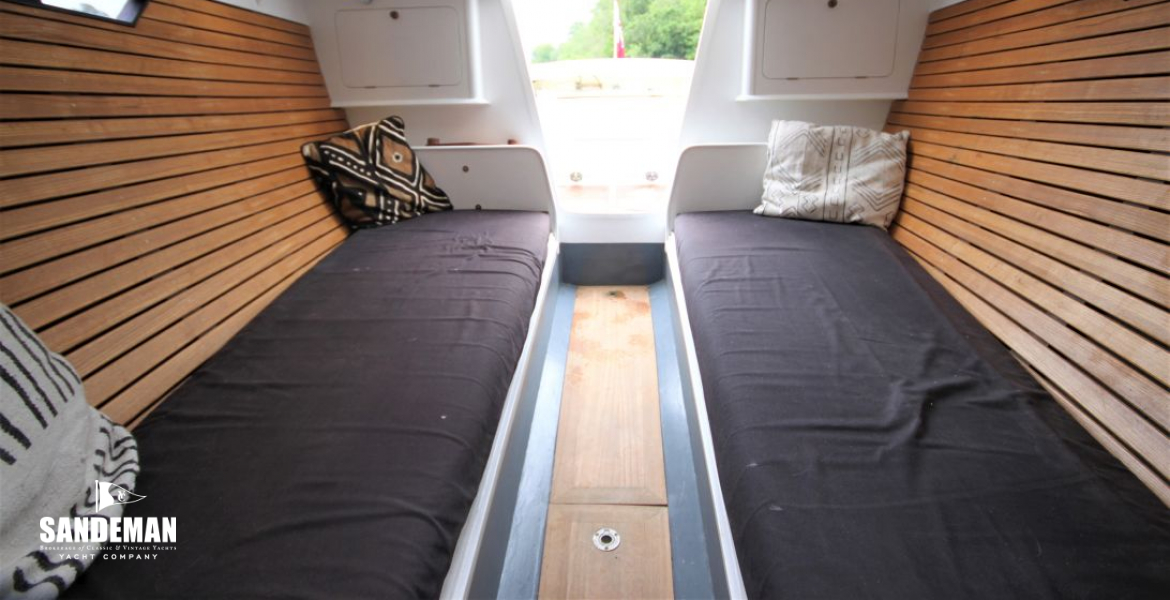 Saloon view aft