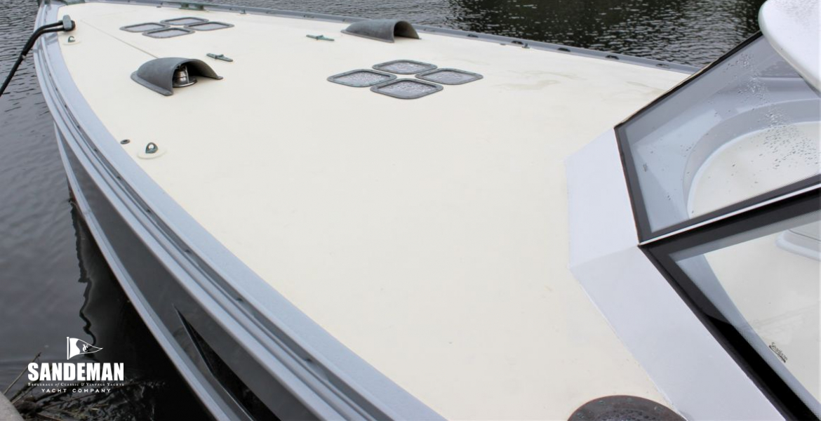 Foredeck view to stbd