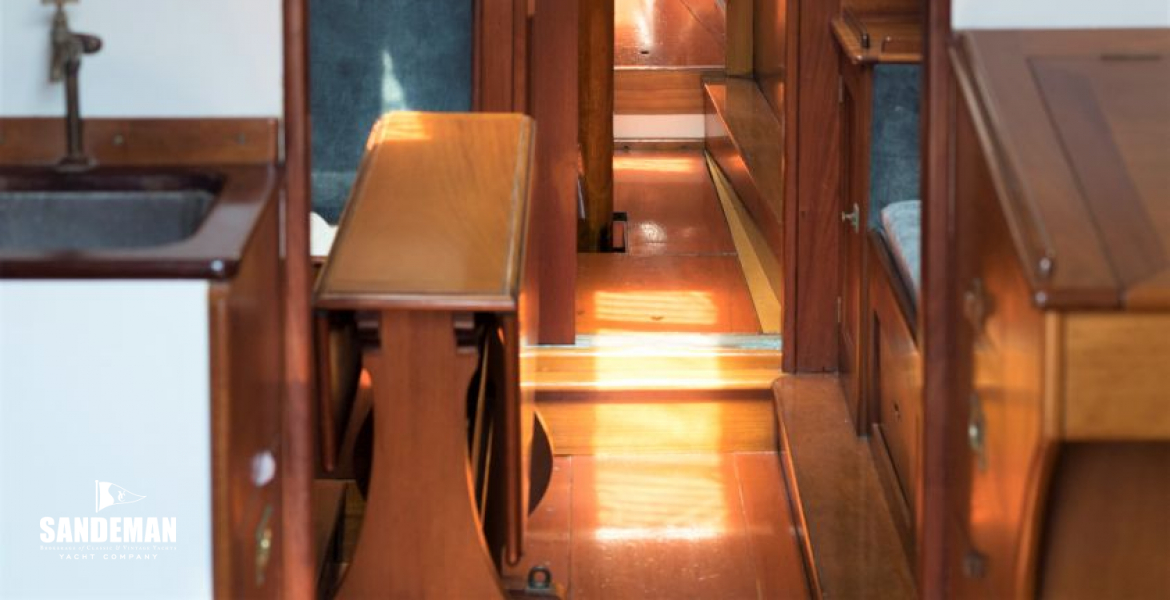Accommodation view fwd from companionway