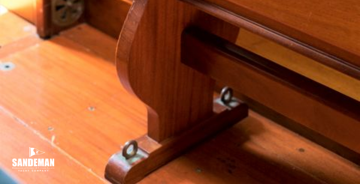 Saloon table details