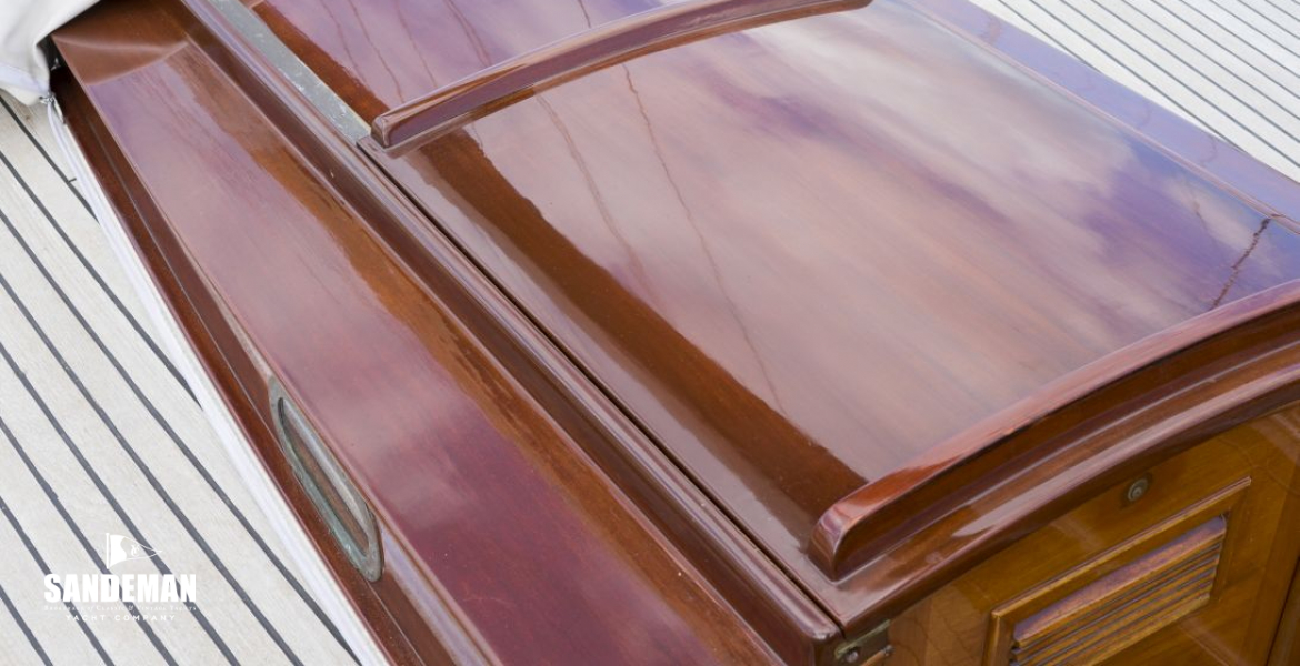 Companionway house 