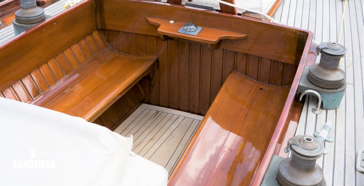Cockpit view aft