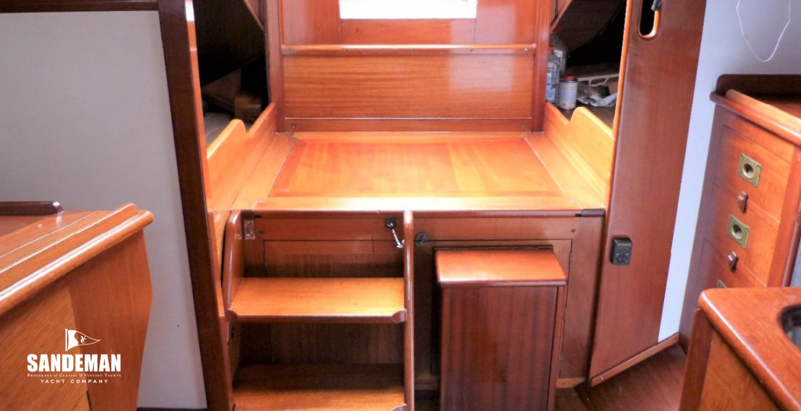 View aft from saloon