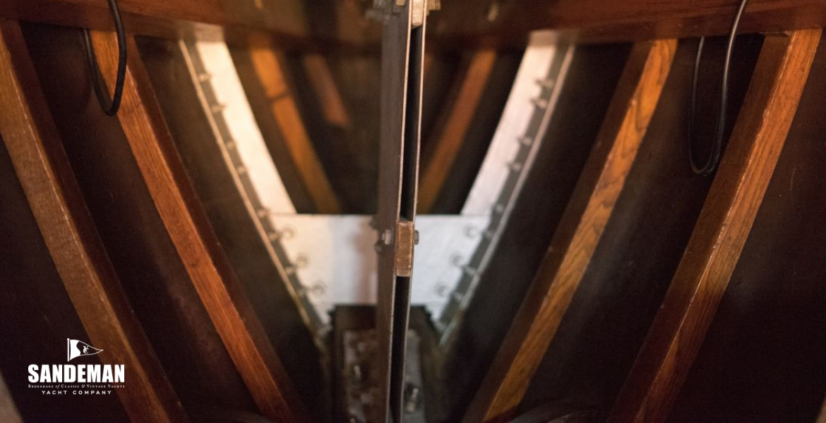 Construction details at bow