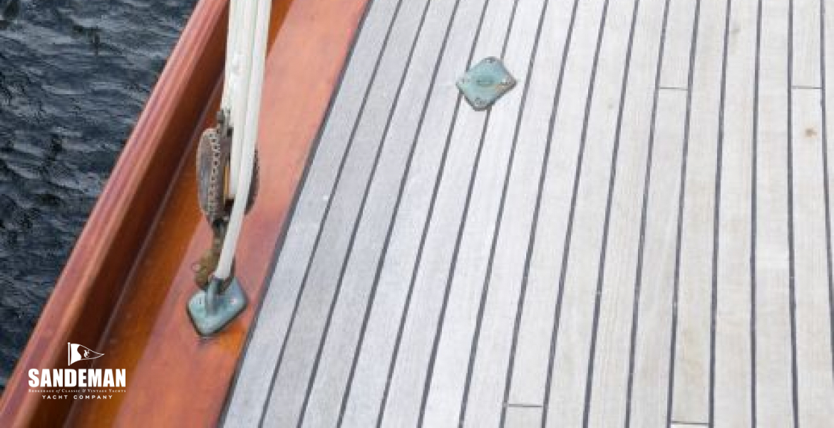Side deck details