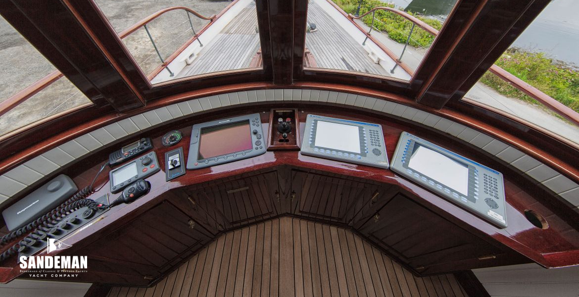 Fwd deckhouse inner steering