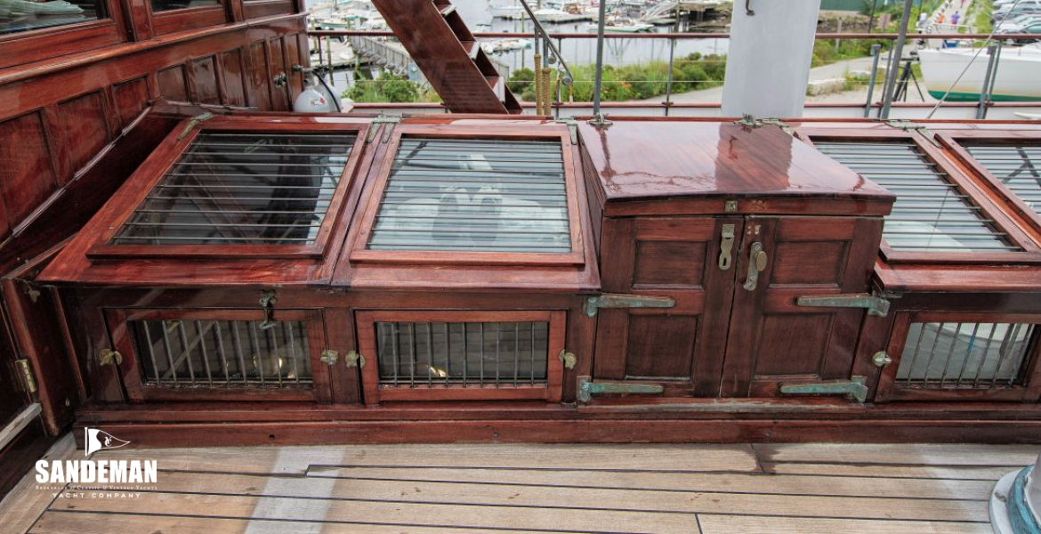 Engine room skylight and hatch