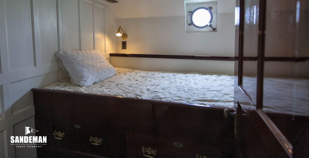 Double berth guest cabin