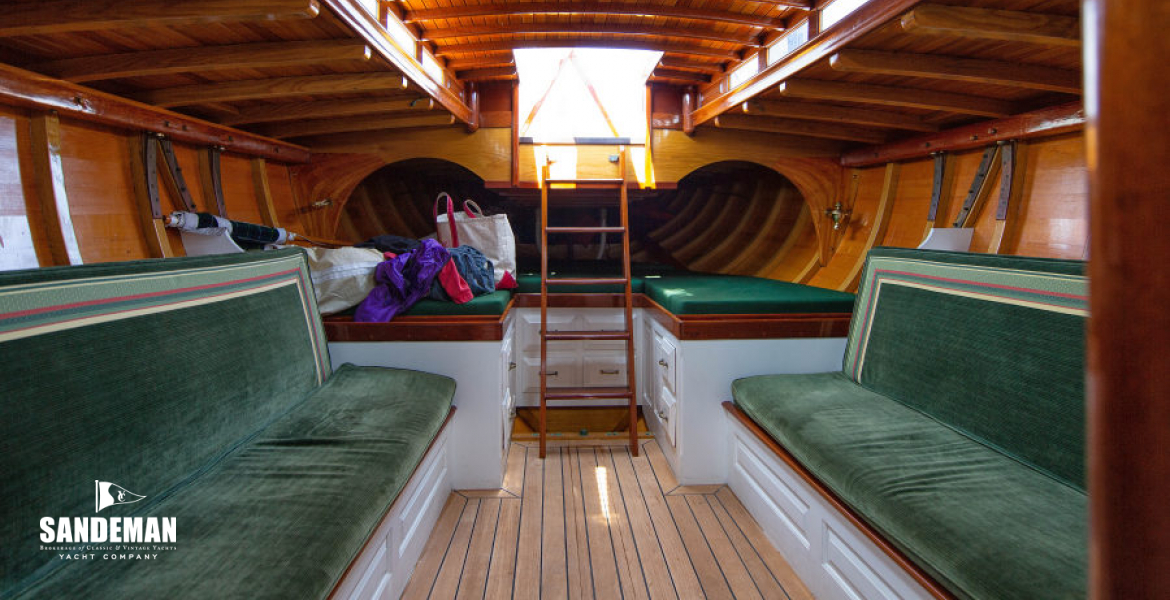 Saloon view aft