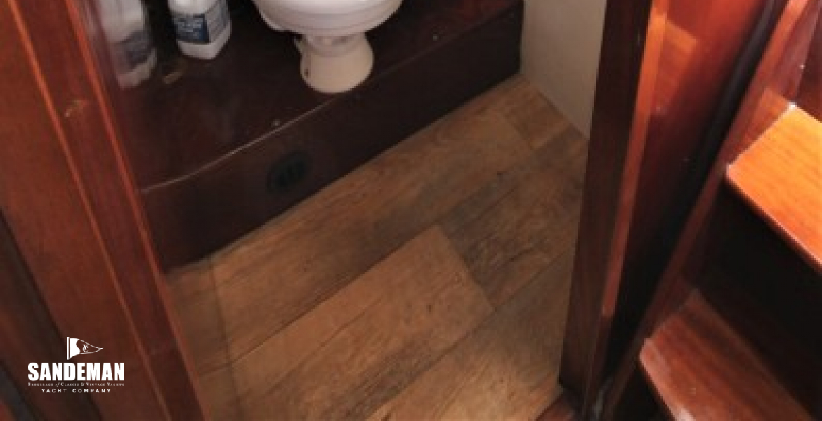 WC Compartment to port