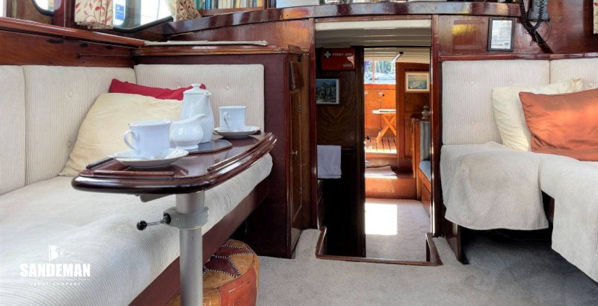 Wheelhouse/ deck saloon view aft