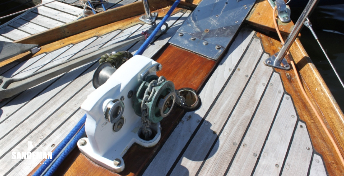 Foredeck & Stemhead details