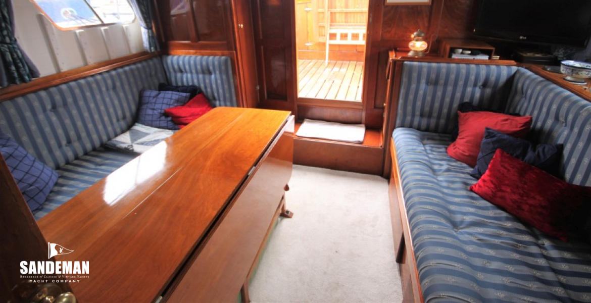 Saloon view aft