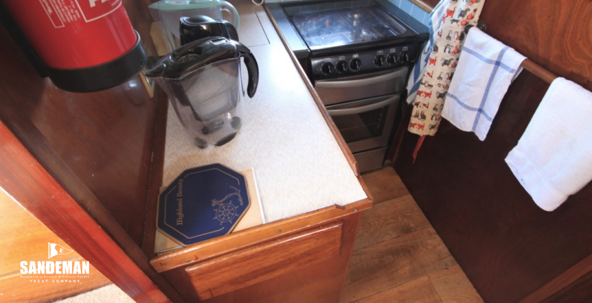 Galley to stbd