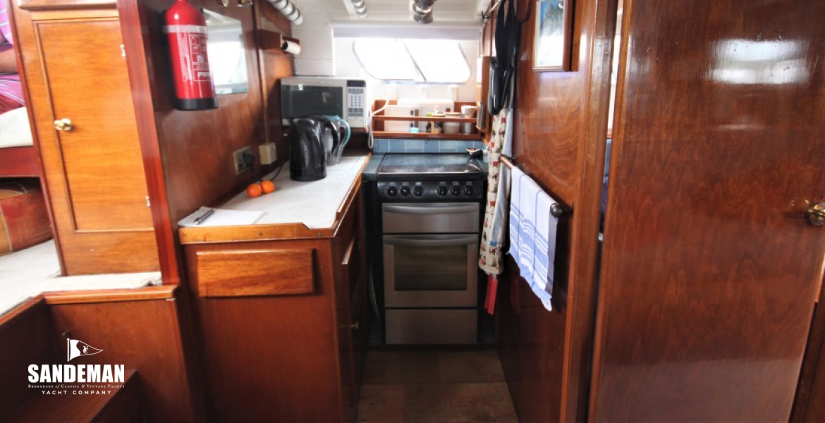 Galley to stbd