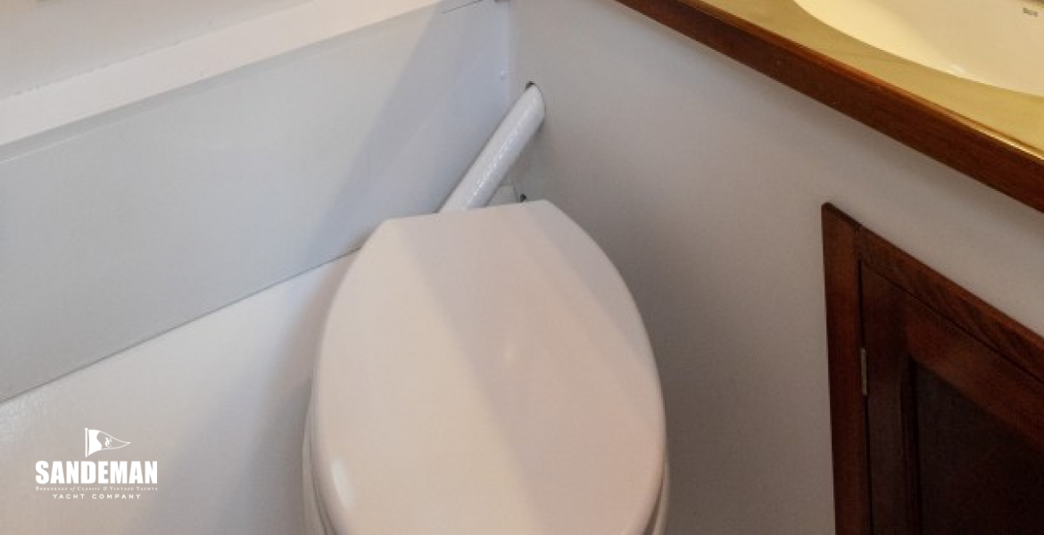 Master cabin en-suite