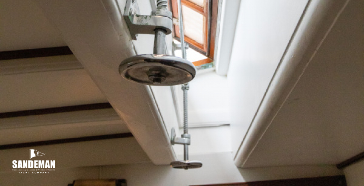 Stbd aft guest cabin skylight