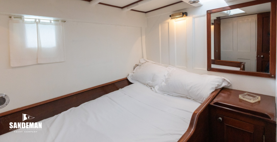 Stbd aft guest cabin