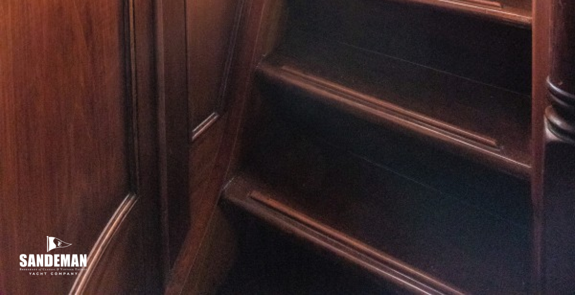 Companionway stair to deckhouse