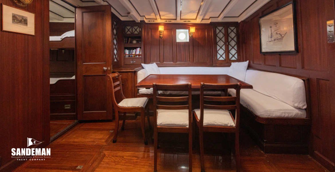 Saloon view to stbd