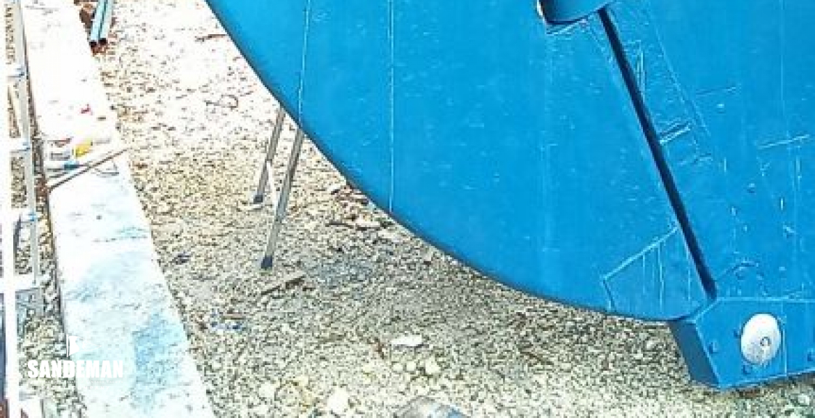 Stern gear