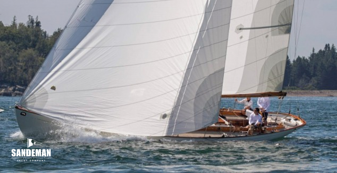 Port bow upwind