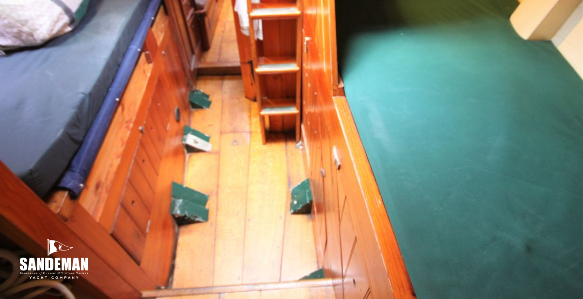 Fwd accommodation view aft