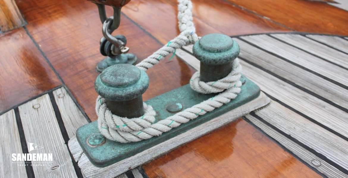 Bollard cleat
