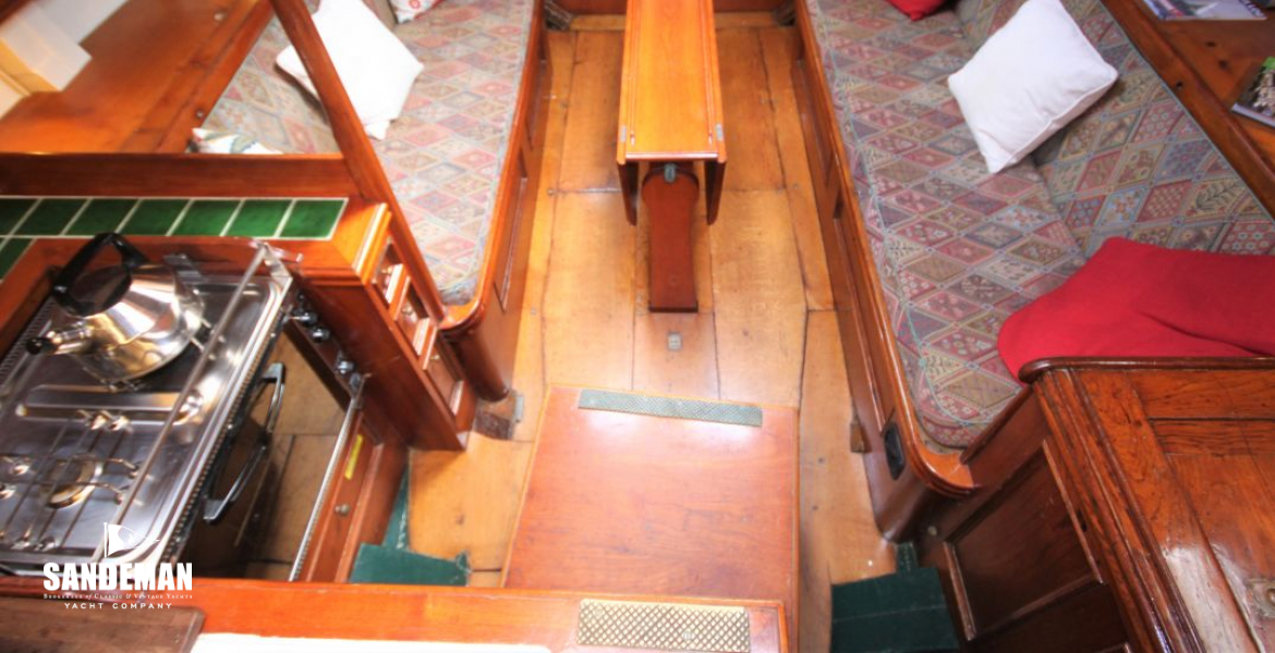 Accommodation view fwd from companionway