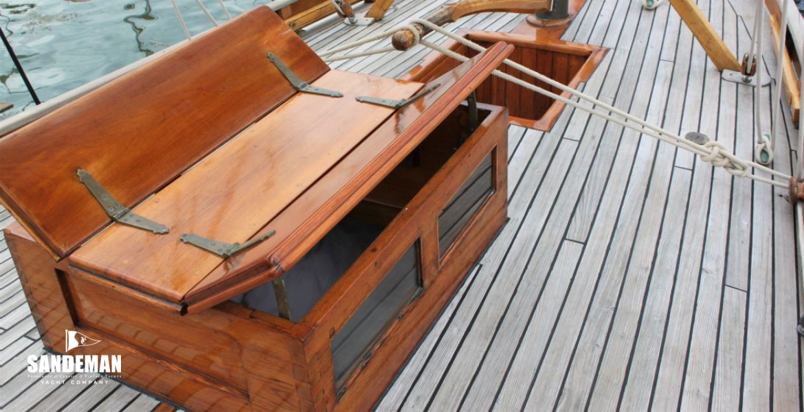 Owner cabin house view aft