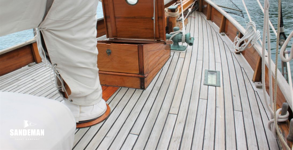View fwd to foredeck