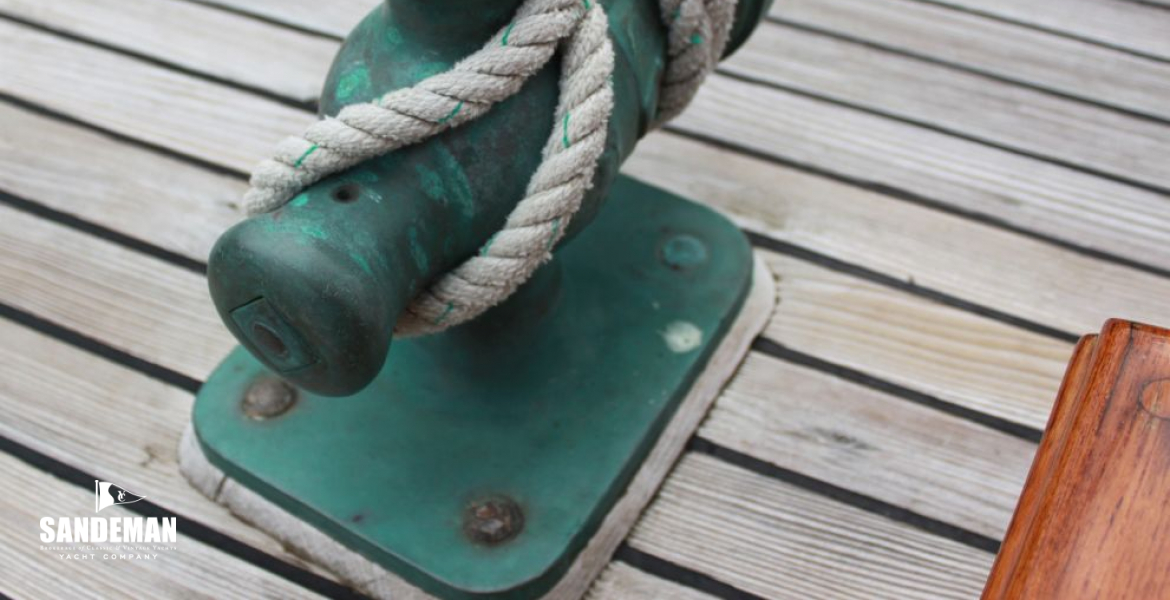 Warping windlass