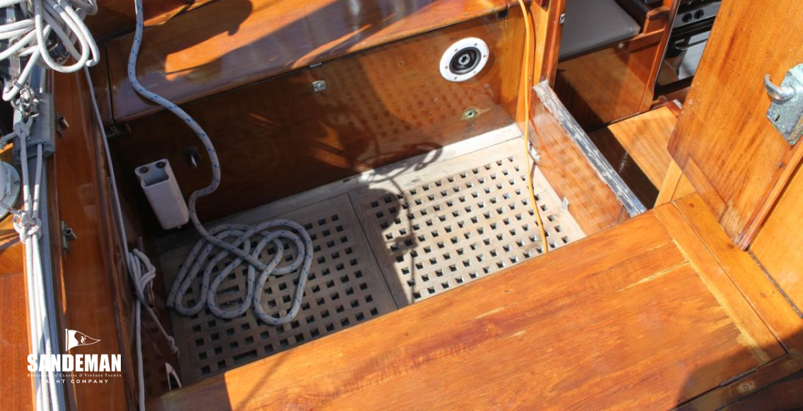 Fwd cockpit view to port