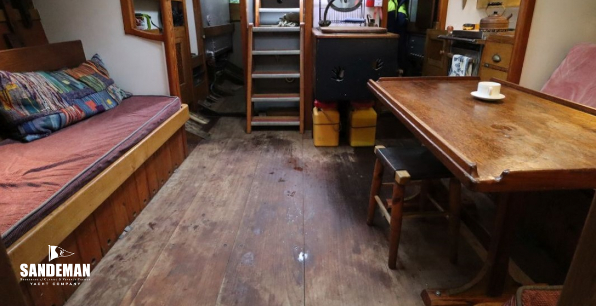 Saloon view aft