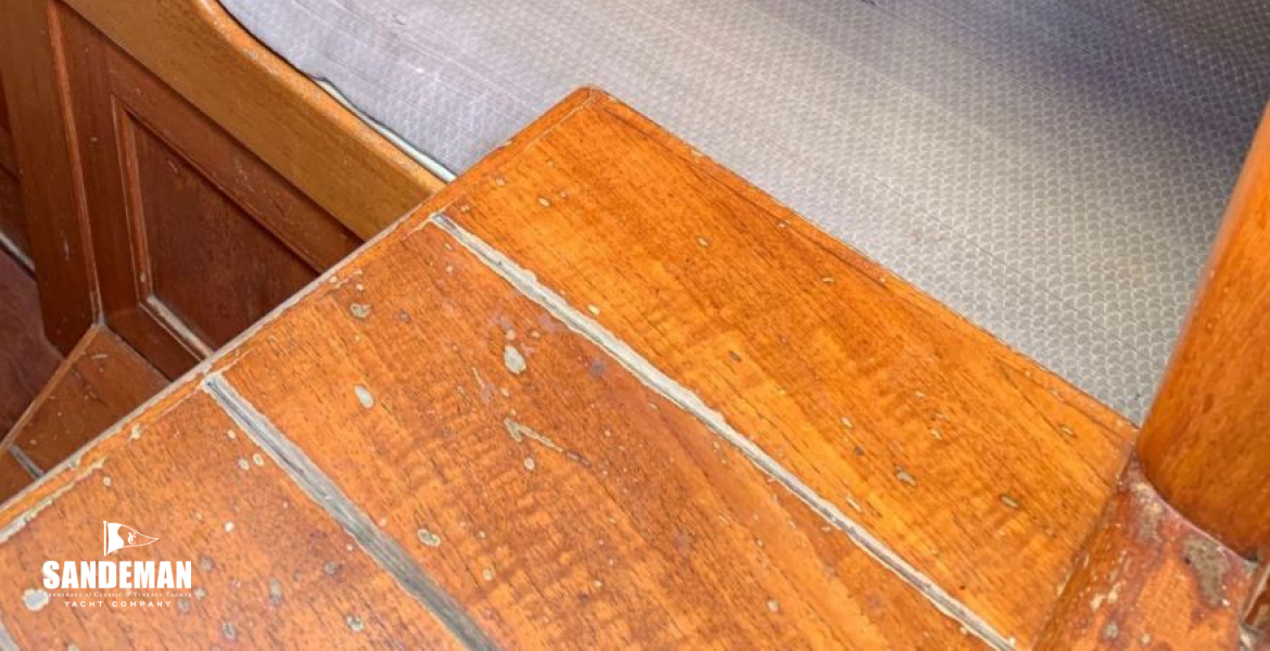 Qtr berth and nav station