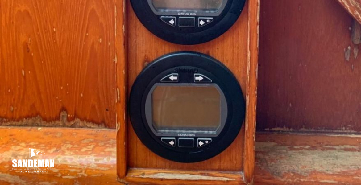 Nav instruments cockpit