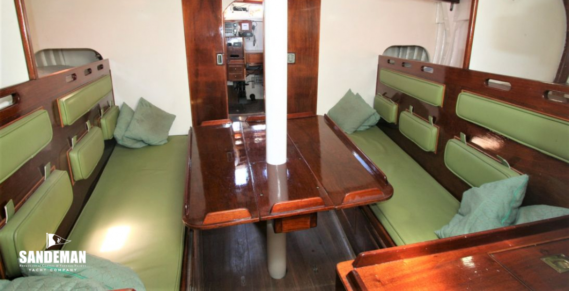 Saloon view aft