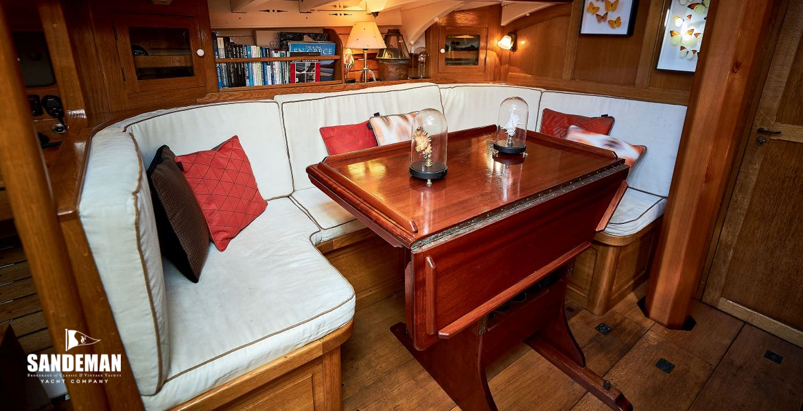 Saloon and table view to port