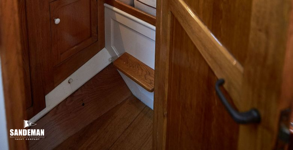 Aft cabin stbd access