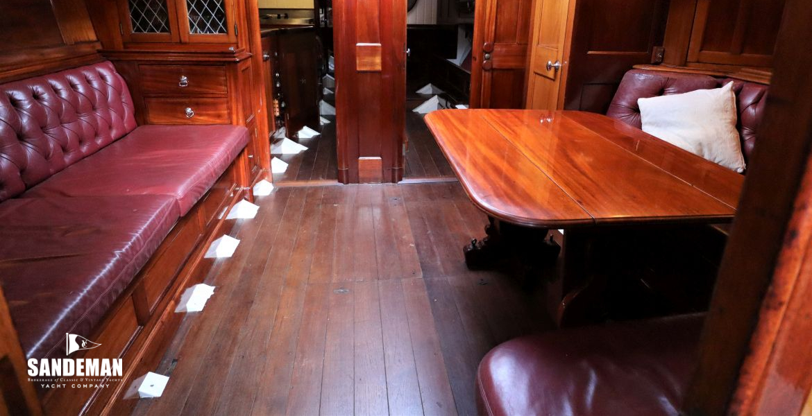 Saloon view fwd