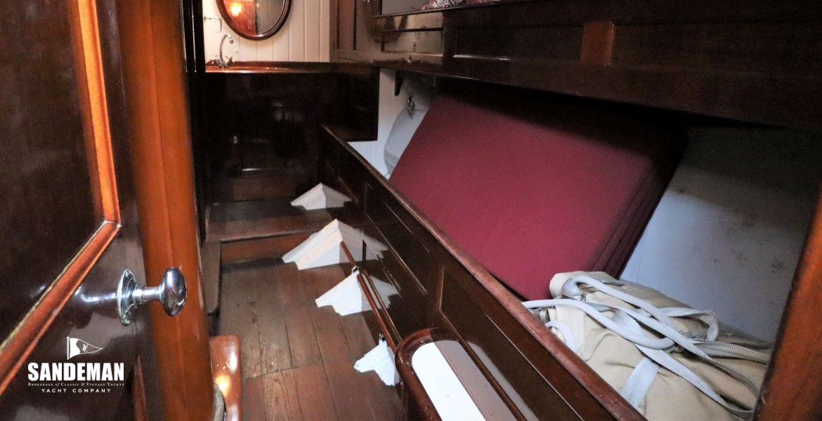Captain/ guest cabin to stbd fwd